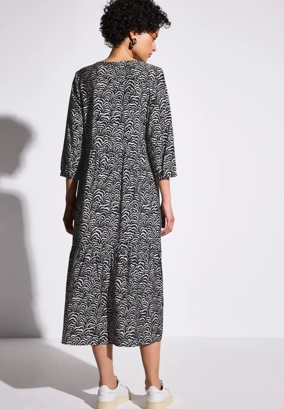 Tunika-Kleid mit Volants