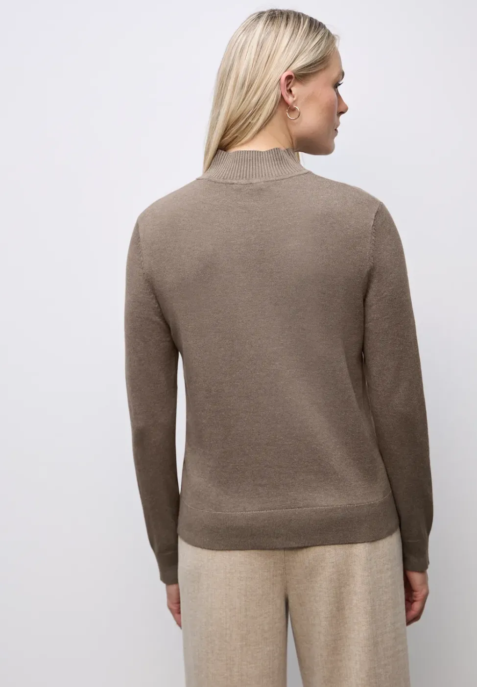 Turtleneck Pullover