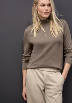 Turtleneck Pullover