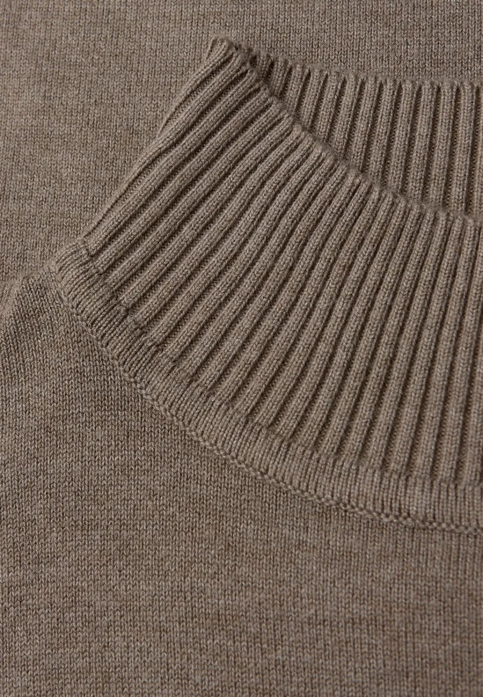 Turtleneck Pullover