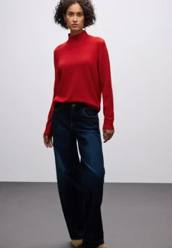 Turtleneck Pullover