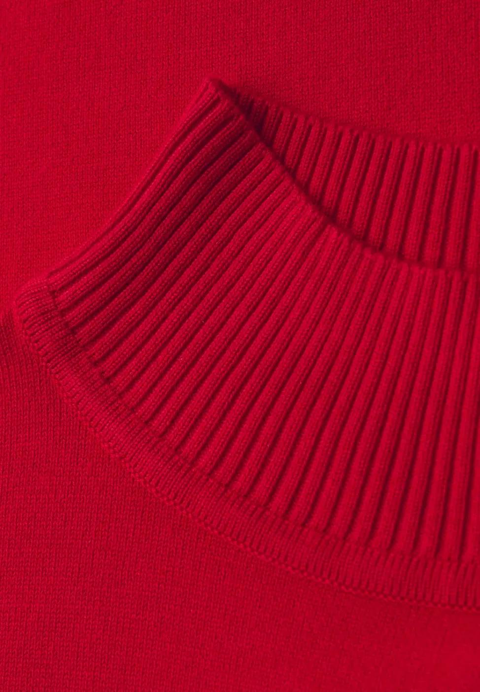 Turtleneck Pullover