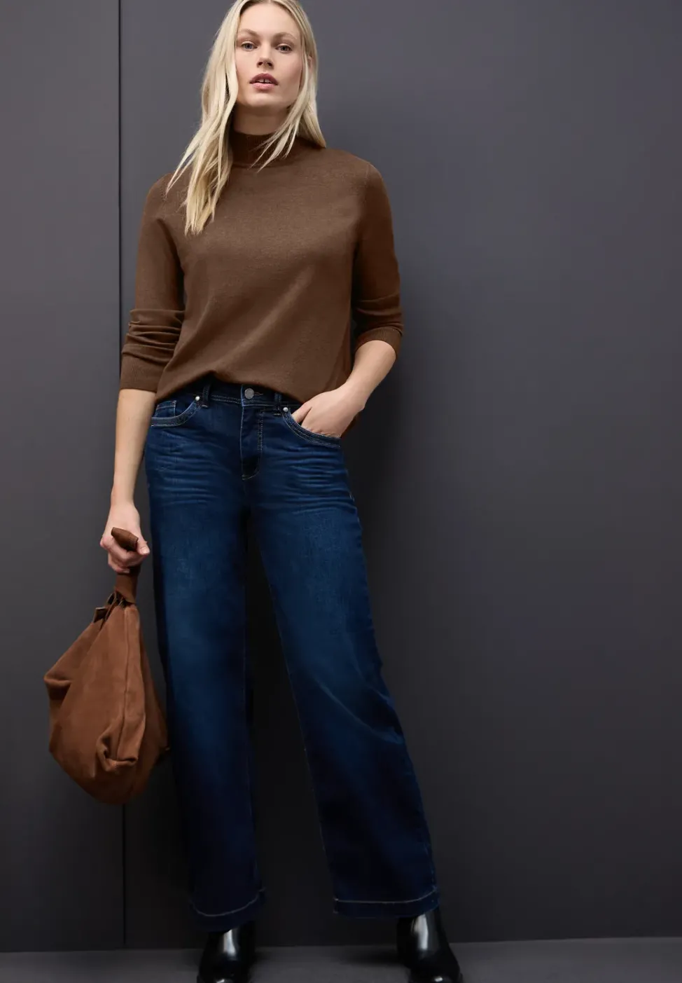 Turtleneck Pullover