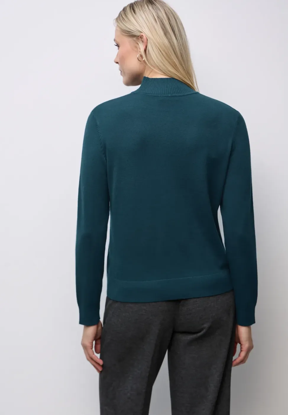 Turtleneck Pullover