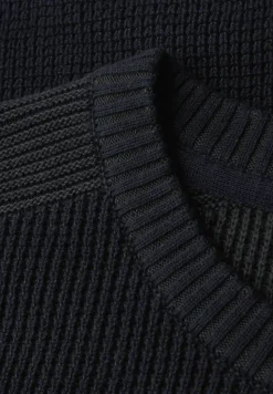 Two Tone Pullover
