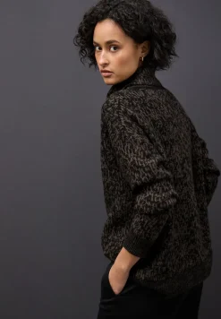 Two Tone Pullover