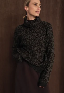 Two Tone Pullover