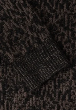 Two Tone Pullover