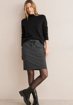 Two-Tone Jogg Skirt