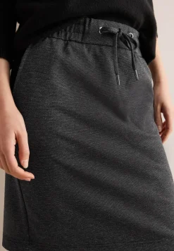Two-Tone Jogg Skirt