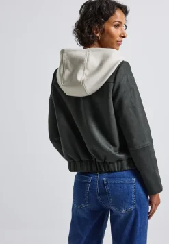 Veloursjacke mit Kapuze