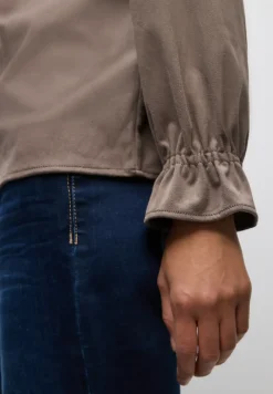 Velourstunika mit Rüschen