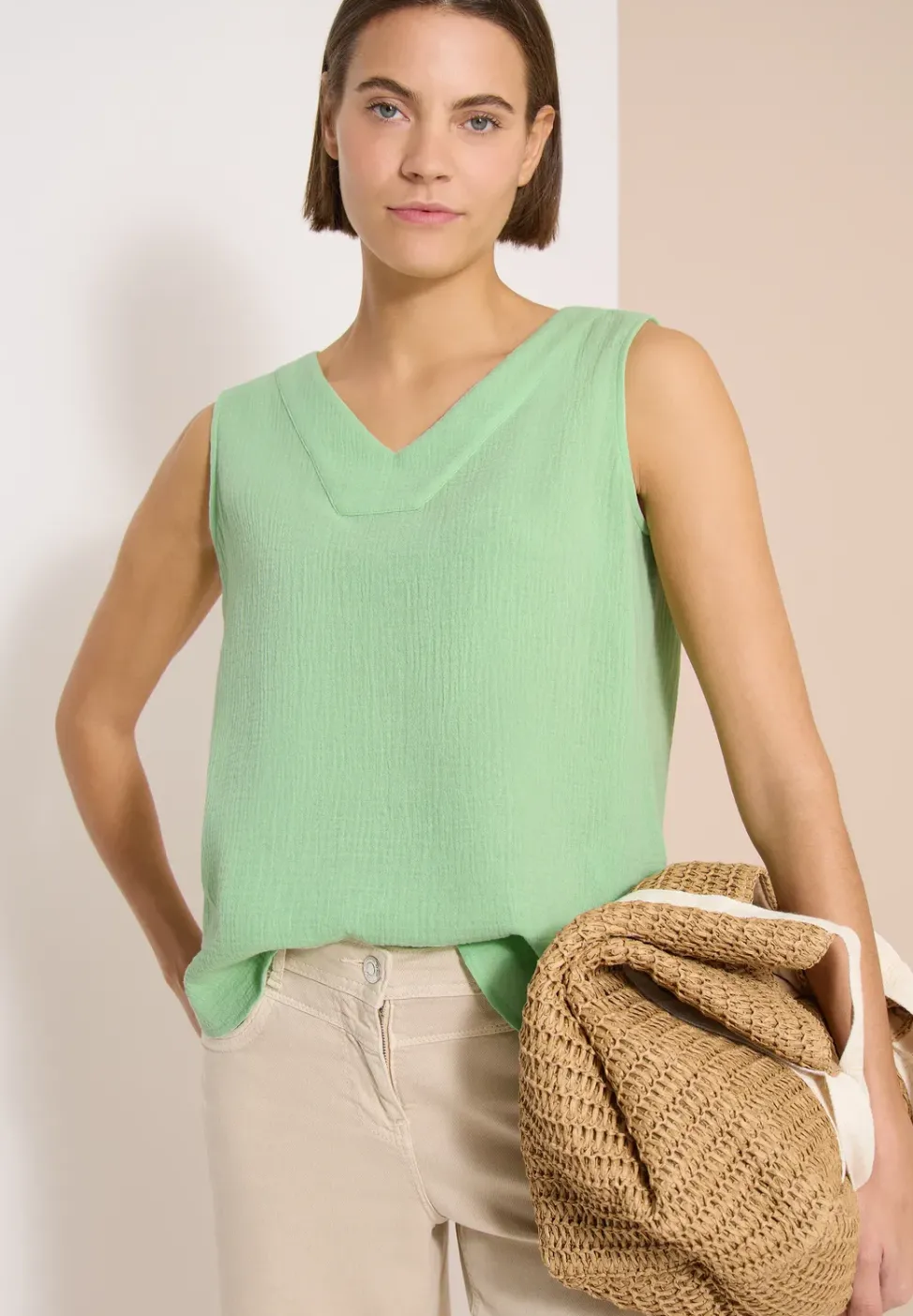 V-Neck Blusentop in Musselin-Qualität