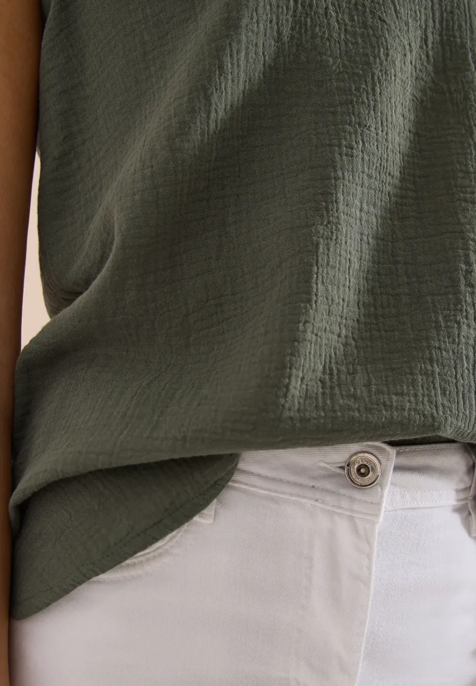 V-Neck Blusentop in Musselin-Qualität