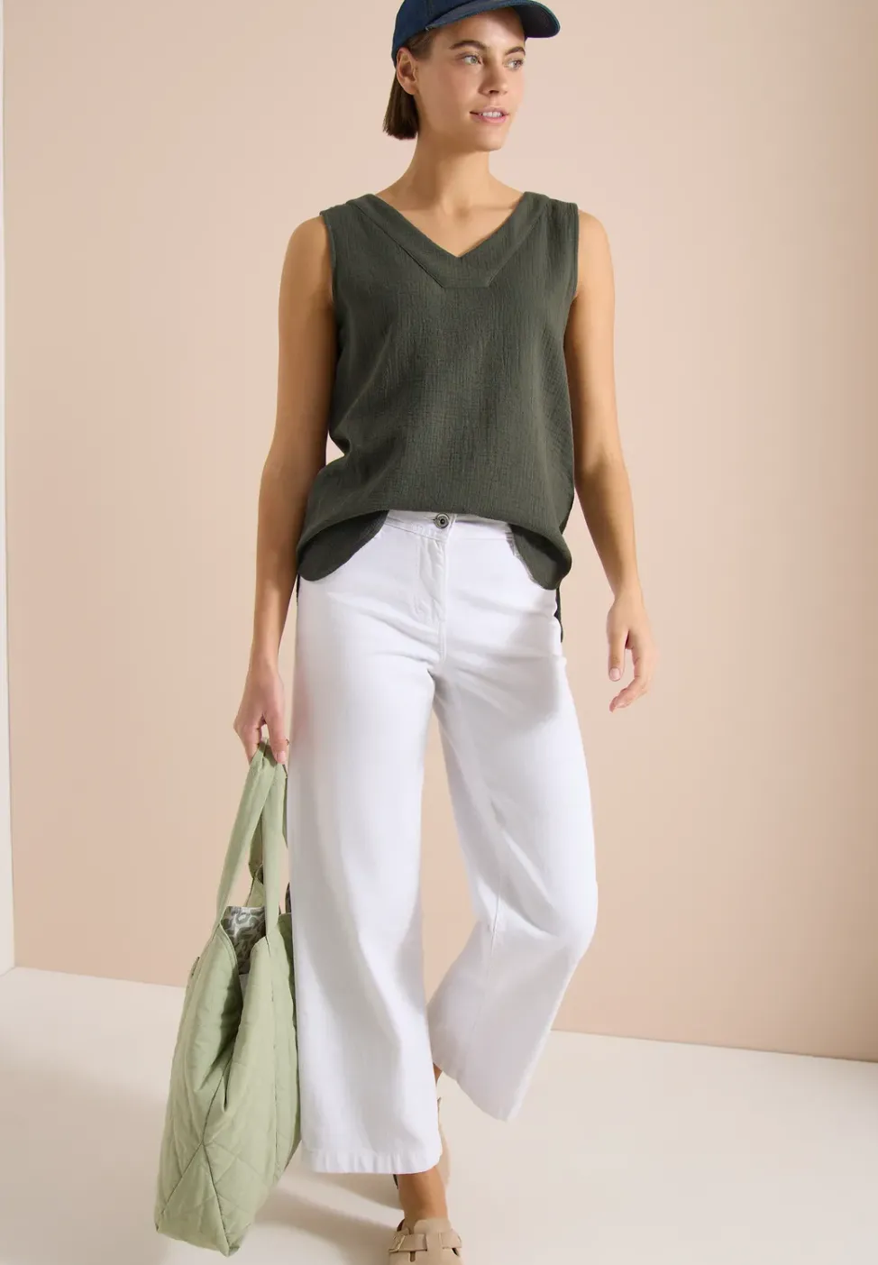 V-Neck Blusentop in Musselin-Qualität