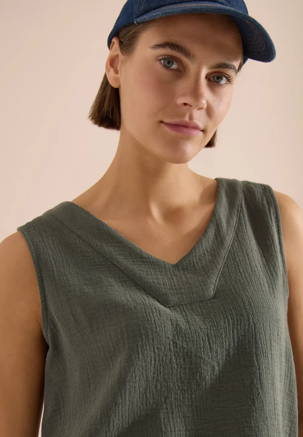 V-Neck Blusentop in Musselin-Qualität
