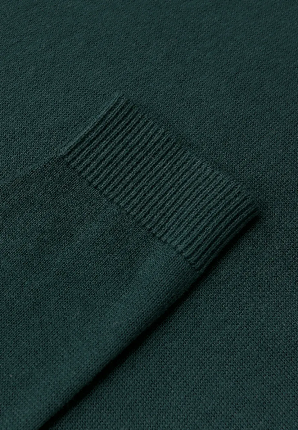 V-Neck Pullover