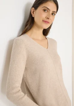 V-Neck Pullover