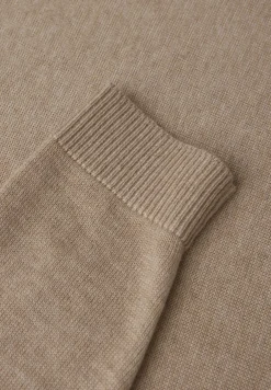 V-Neck Pullover