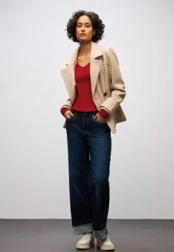 V-Neck Pullover