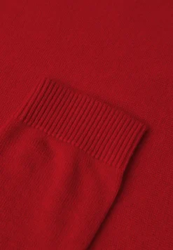 V-Neck Pullover