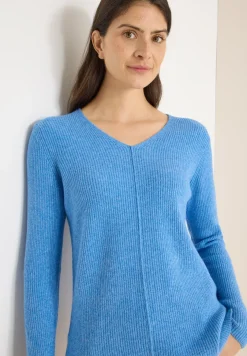 V-Neck Pullover