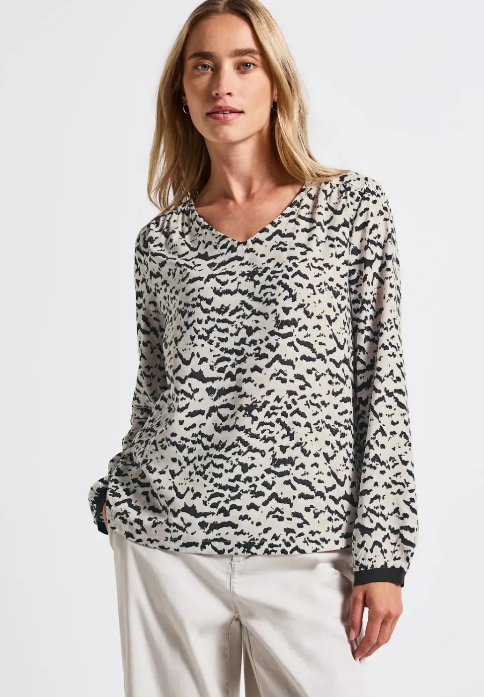 V-Neck Bluse mit Tape