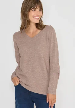 V-Neck Pullover