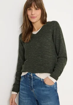 V-Neck Pullover