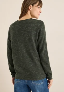 V-Neck Pullover