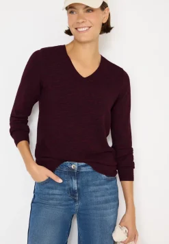 V-Neck Pullover