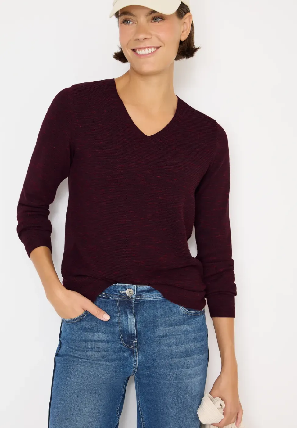 V-Neck Pullover