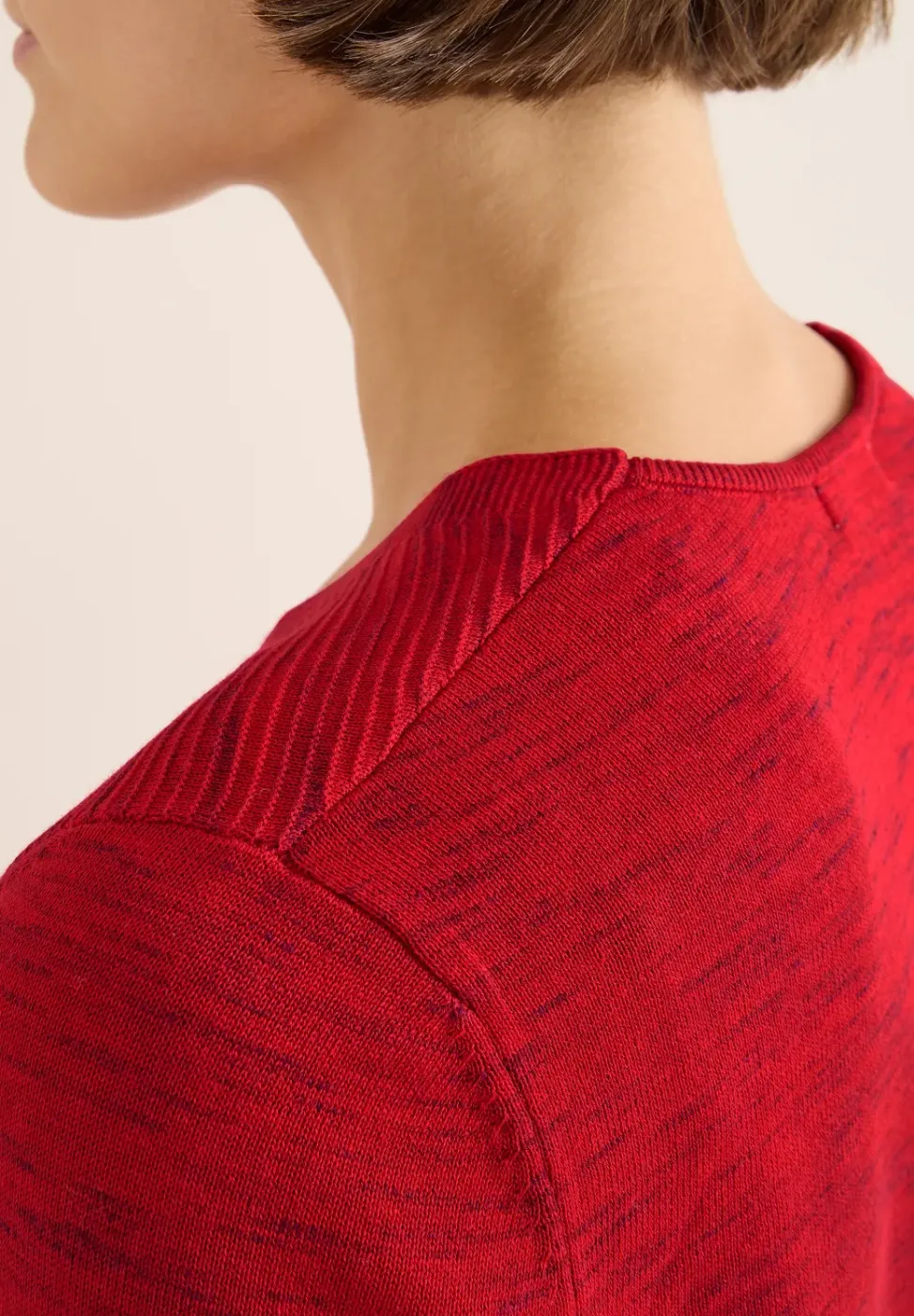V-Neck Pullover