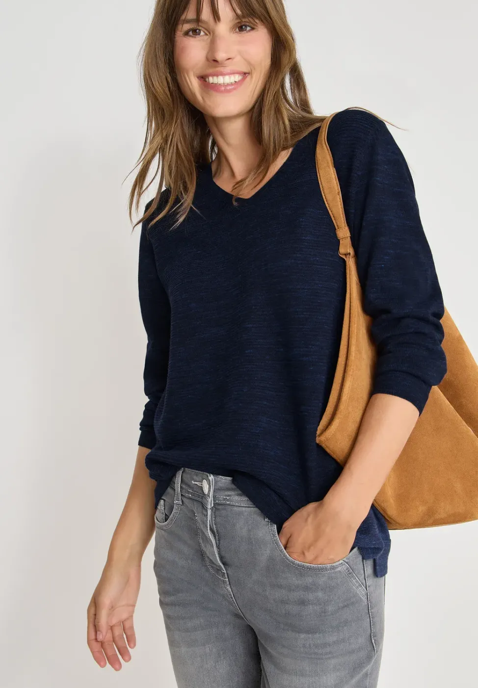 V-Neck Pullover