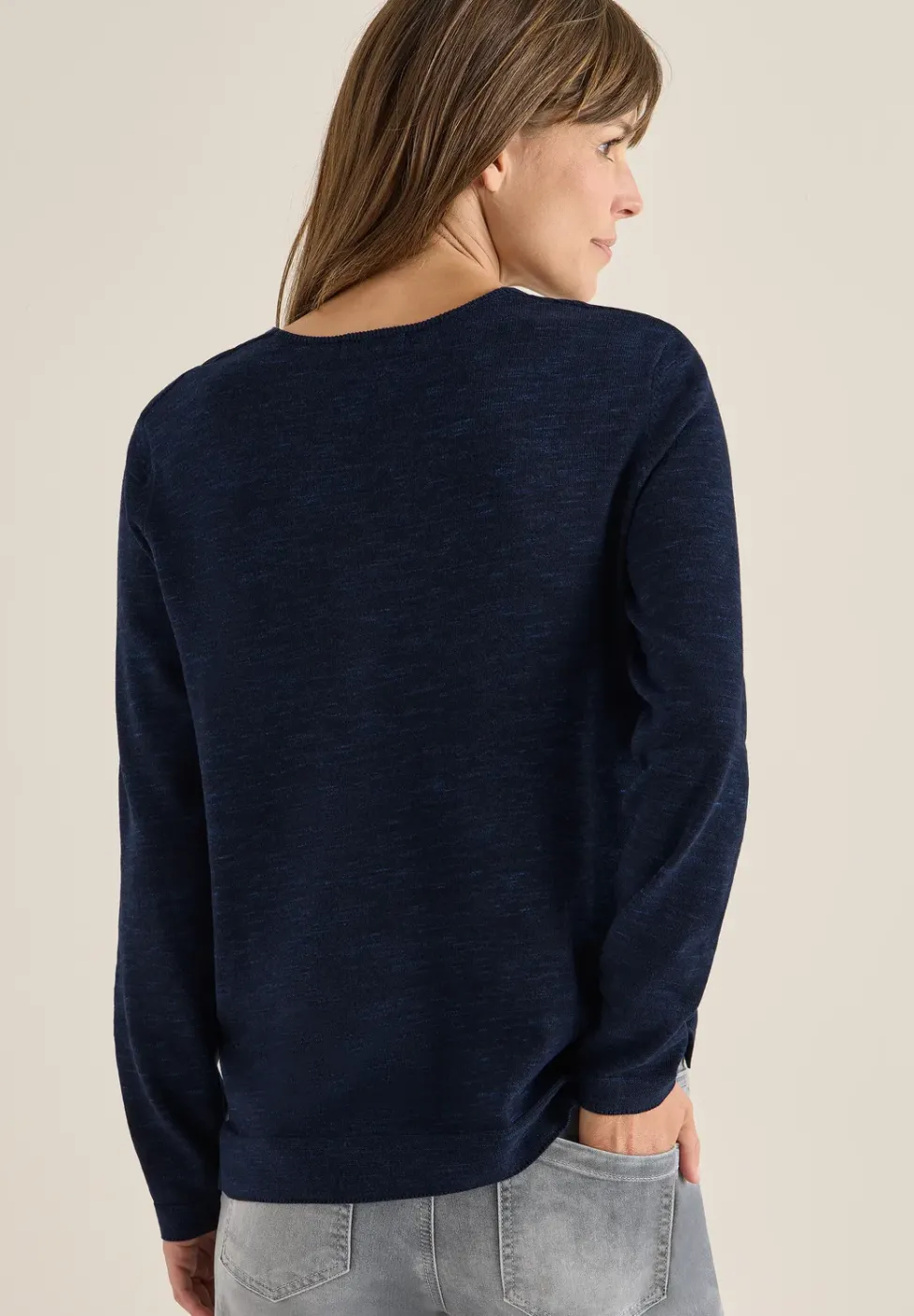 V-Neck Pullover