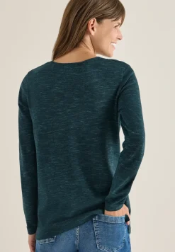 V-Neck Pullover