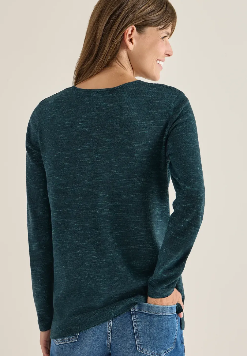 V-Neck Pullover