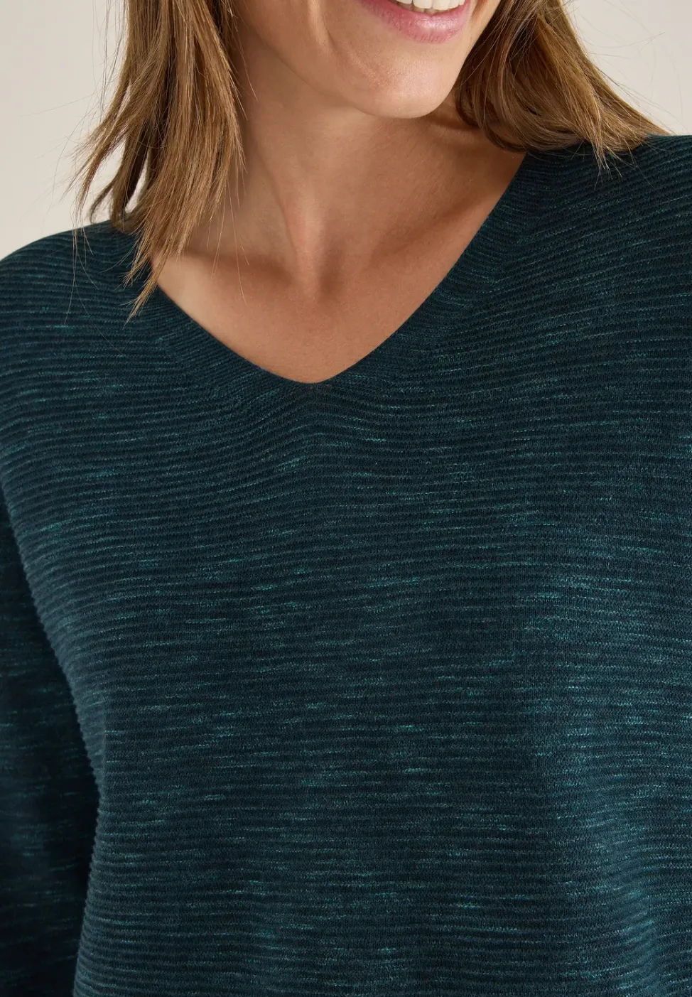 V-Neck Pullover