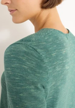 V-Neck Pullover
