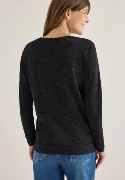 V-Neck Pullover
