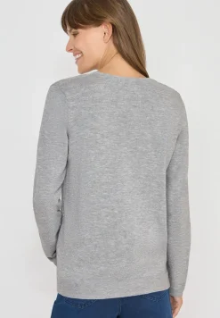 V-Neck Pullover