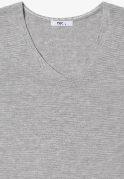 V-Neck Pullover
