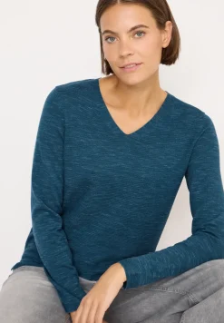 V-Neck Pullover