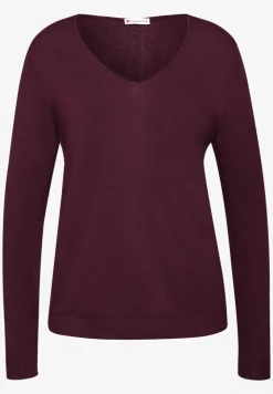 V-Neck Pullover