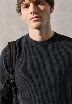 Washed-Look Strukturpullover