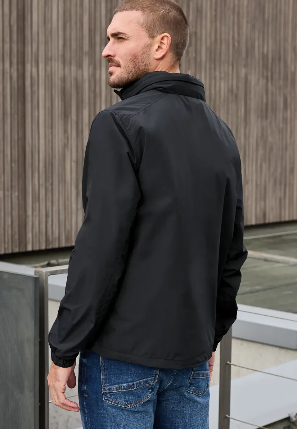 Wasserabweisende Jacke