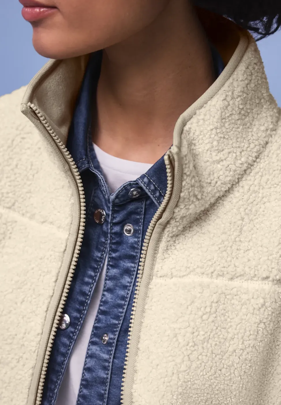 Weste aus Teddy-Material mit Zipper