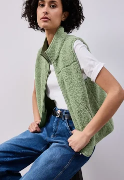 Weste aus Teddy-Material mit Zipper