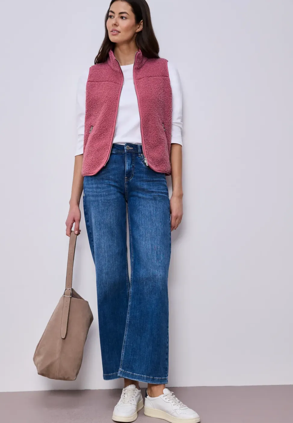 Weste aus Teddy-Material mit Zipper
