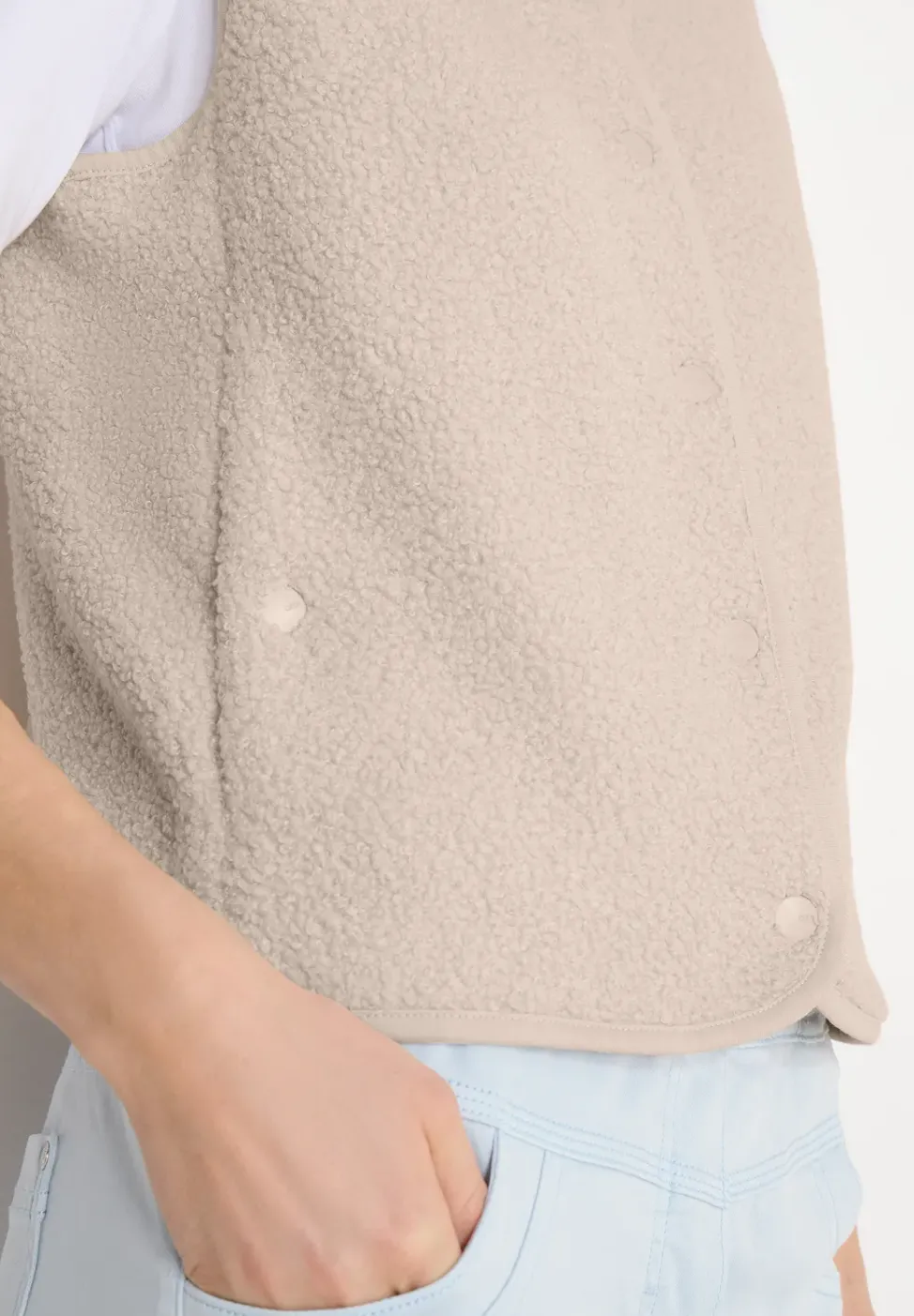 Weste aus Teddy-Material mit Rundhals